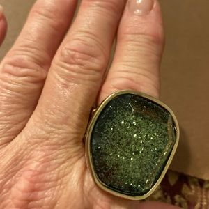 Green stone stretch ring